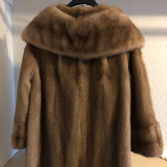 Vintage real fur coat - Picture 3 of 4
